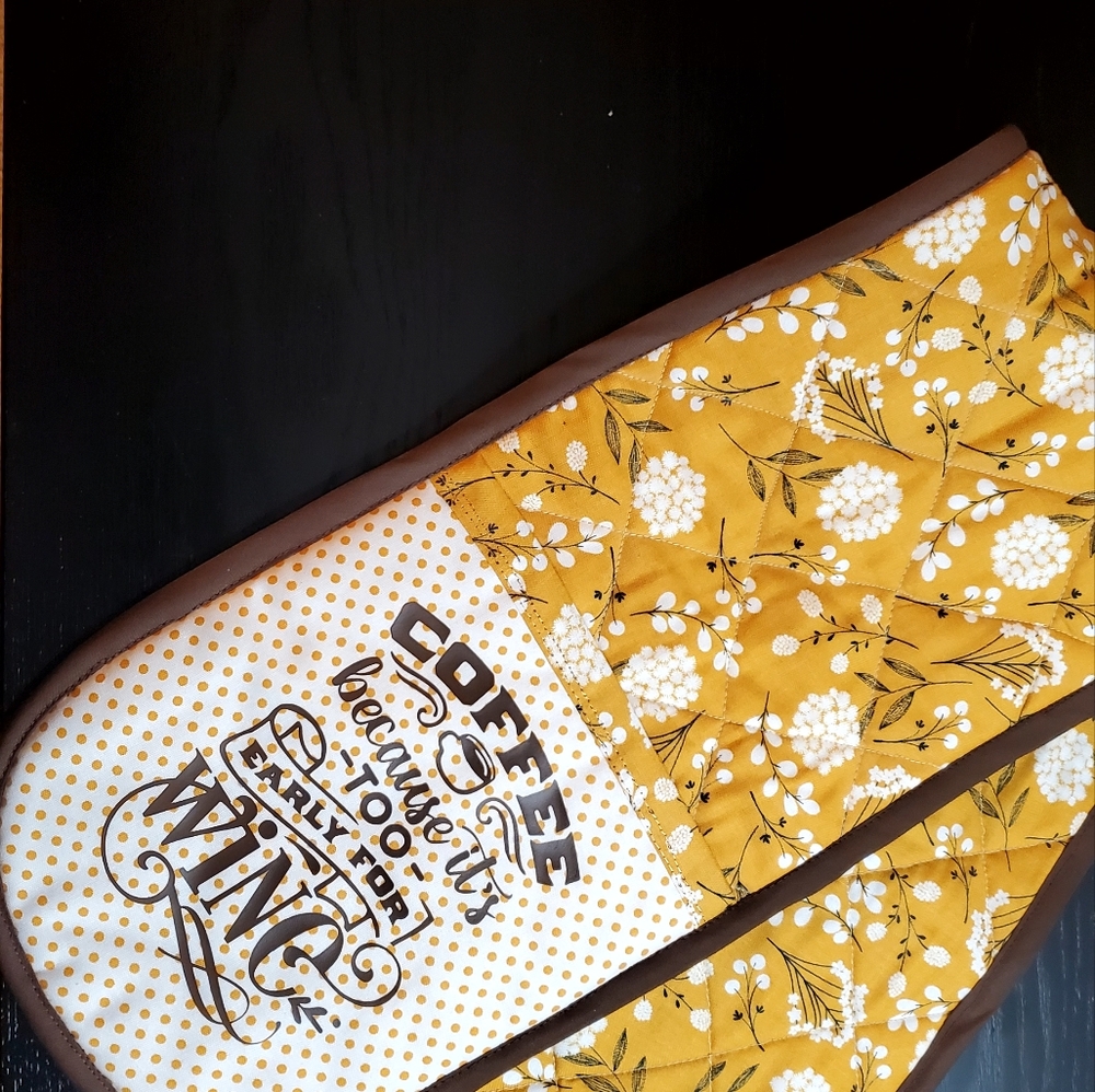 Brand new heat safe Double oven Mitt